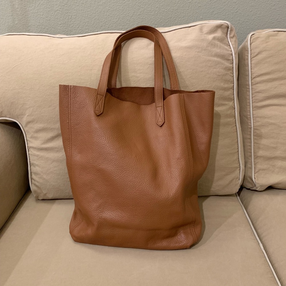 FINAL DAY: Cuyana Tall Leather Tote in Caramel